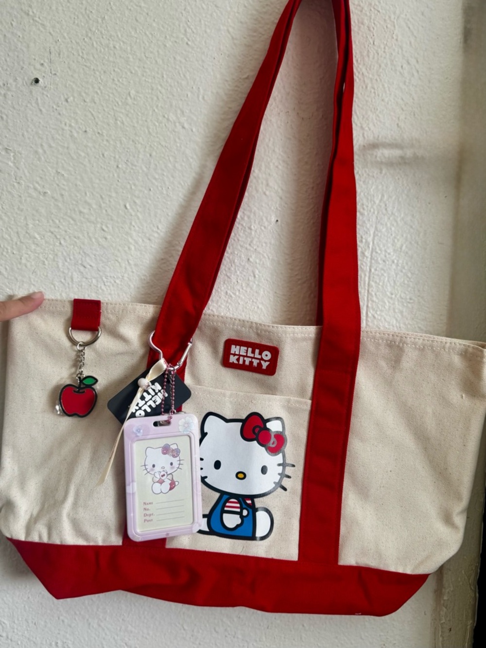 Hello Kitty Canvas Tote Bag in Red and Cream with Apple Charm🥰💯.cute to everyday